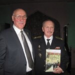 А. А. Кульпин с книгой