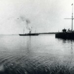 Императорская яхта "Александрия" выходит из Петергофской гавани