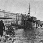 Плавбаза подводных лодок "Полярная звезда" у Дворцовой набережной